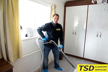 Carpet cleaning with hot water extraction